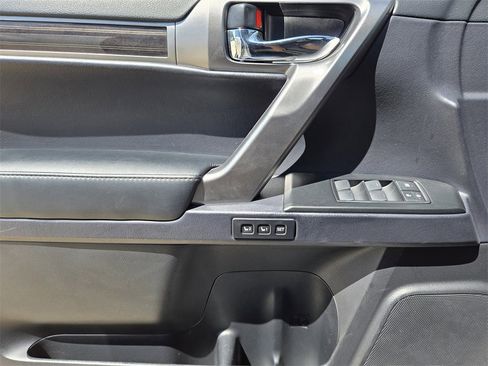 Used 2022 Lexus GX 460 Premium w/ Premium Package image 25