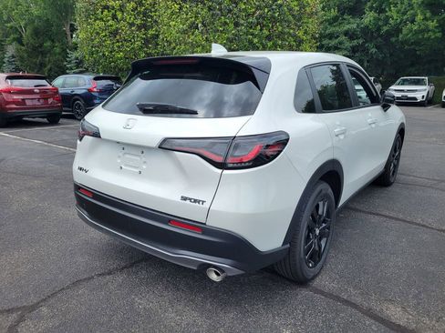 New 2026 Honda HR-V Sport image 3