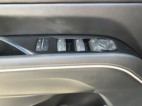 Used 2023 Cadillac Escalade ESV Premium Luxury image 29