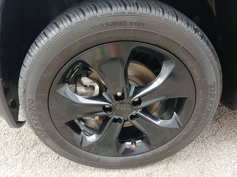Used 2021 Jeep Compass Latitude FWD image 52