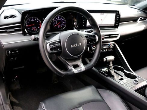 Used 2023 Kia K5 GT-Line image 9