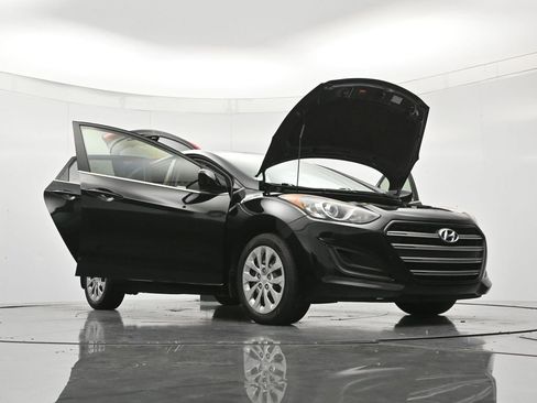 Used 2016 Hyundai Elantra GT FWD image 48