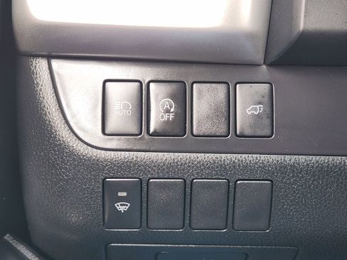 Used 2019 Toyota Highlander XLE image 22