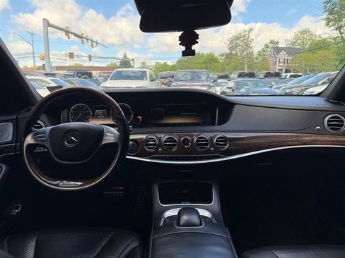 Used 2014 Mercedes-Benz S 550 Sedan image 22