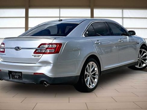 Used 2013 Ford Taurus Limited FWD image 2