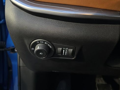 Used 2024 Jeep Compass Limited image 21