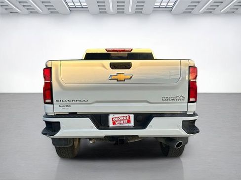 Used 2025 Chevrolet Silverado 2500 High Country w/ High Country Premium Package AWD/4WD image 5