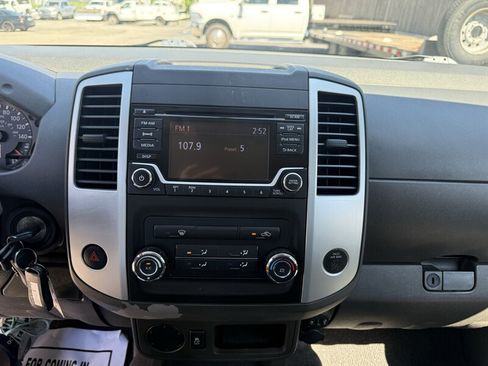 Used 2017 Nissan Frontier SV RWD image 16