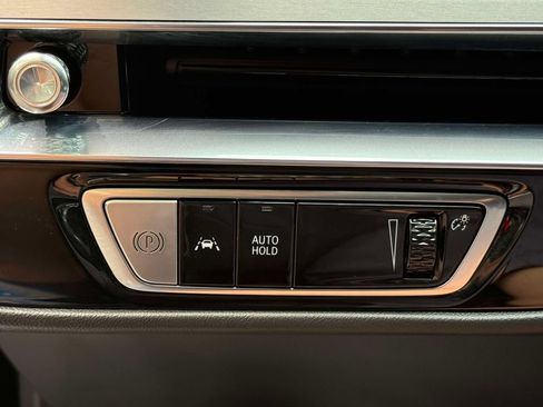 Used 2024 Cadillac Lyriq Sport RWD image 28