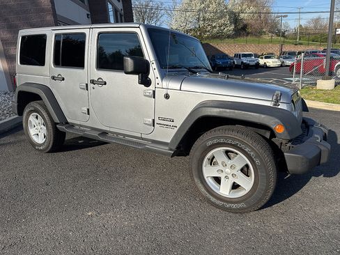 Used 2014 Jeep Wrangler Unlimited Sport w/ Quick Order Package 24S image 6