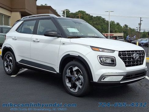 New 2026 Hyundai Venue SEL FWD image 1