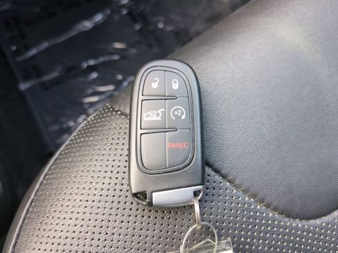 Used 2019 Jeep Cherokee Limited image 26