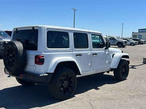 Used 2024 Jeep Wrangler Unlimited Sahara AWD/4WD image 3