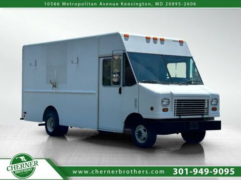 Used 2013 Ford E-350 and Econoline 350 Super Duty w/ Air Conditioning Prep Pkg RWD image 1