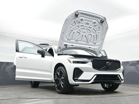 New 2026 Volvo XC60 B5 Ultra w/ Climate Package image 53