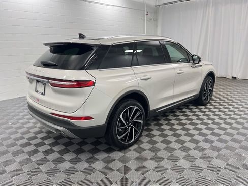 Used 2023 Lincoln Corsair Reserve w/ Equipment Group 201A image 6