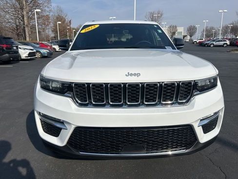 Used 2025 Jeep Grand Cherokee Limited image 2