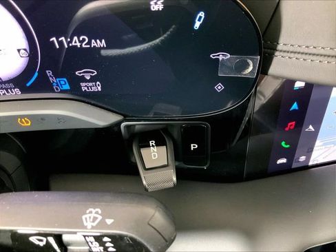 Used 2025 Porsche Taycan 4S image 14