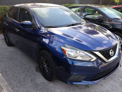 Used 2017 Nissan Sentra S image 6