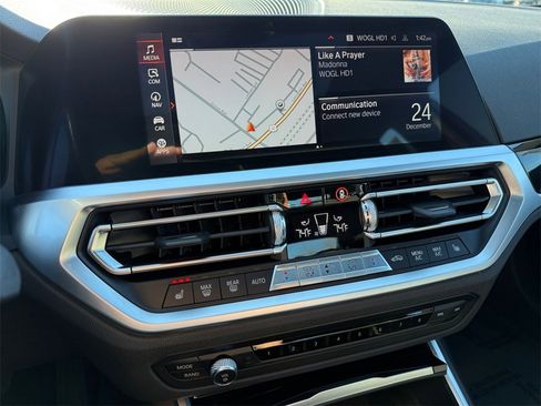 Used 2019 BMW 330i xDrive Sedan w/ Driving Assistance Package image 20