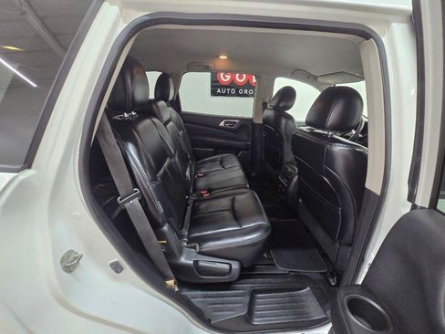 Used 2020 Nissan Pathfinder SL FWD image 19