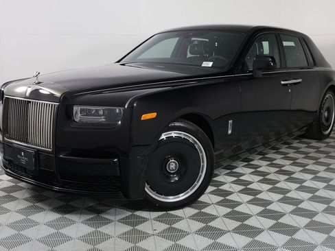 New 2026 Rolls-Royce Phantom Sedan RWD image 40