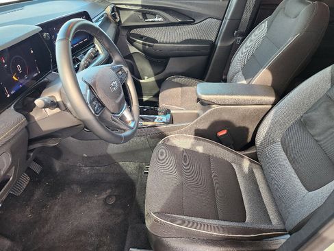 Used 2025 Chevrolet TrailBlazer ACTIV w/ Convenience Package image 14