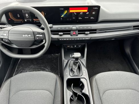 New 2026 Kia K4 LXS image 13