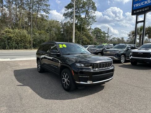 Used 2024 Jeep Grand Cherokee L Limited w/ Luxury Tech Group II image 10