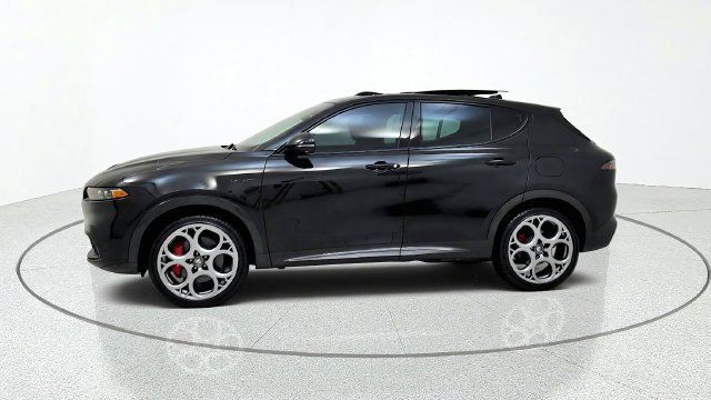 Used 2024 Alfa Romeo Tonale Veloce AWD/4WD image 5
