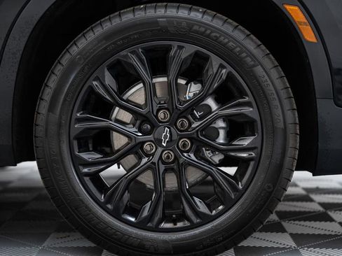 New 2026 Chevrolet Blazer LT w/ LPO, Black Sport Package AWD/4WD image 18
