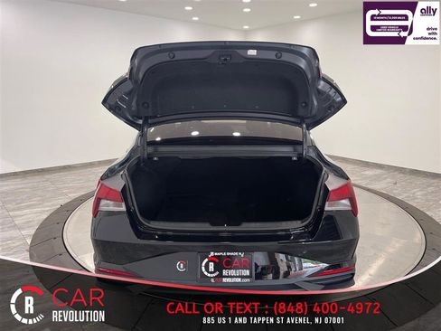 Used 2022 Hyundai Elantra SEL w/ Convenience Package FWD image 36