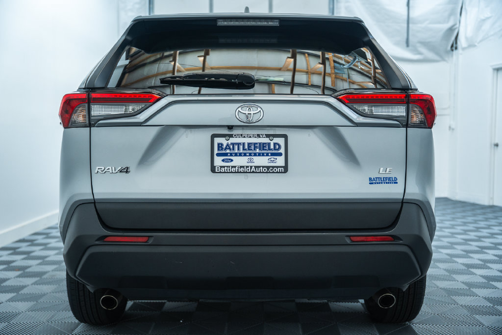 Certified 2025 Toyota RAV4 LE FWD image 5