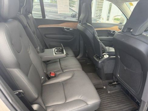Used 2025 Volvo XC90 B5 Plus w/ Protection Package Premier AWD/4WD image 9