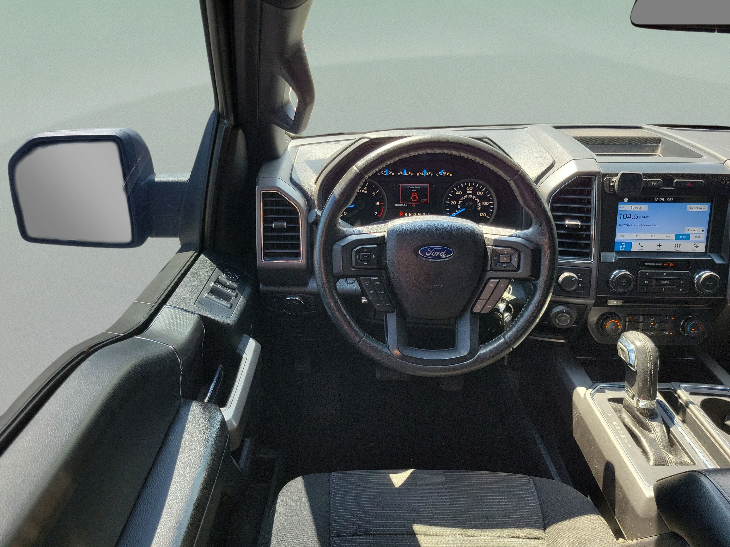 Used 2017 Ford F150 XLT w/ Equipment Group 302A Luxury AWD/4WD image 7