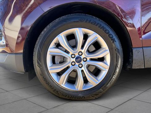 Certified 2022 Ford Edge Titanium image 10