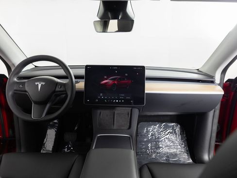 Used 2023 Tesla Model Y Long Range AWD/4WD image 33