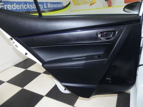 Used 2018 Toyota Corolla SE image 24