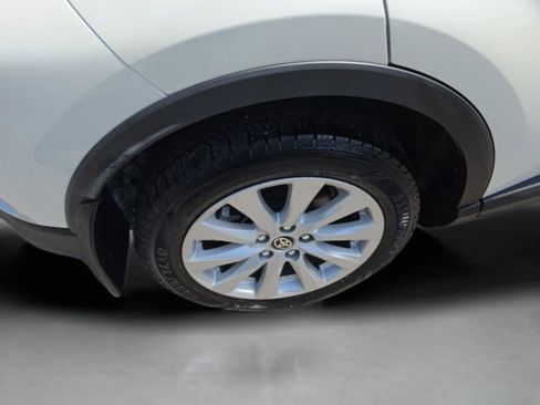 Used 2021 Toyota C-HR Limited FWD image 33