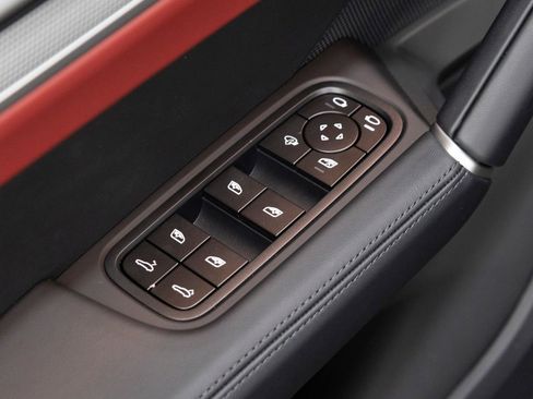 New 2026 Porsche Cayenne S image 24