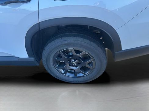 Used 2023 Honda Pilot TrailSport image 16