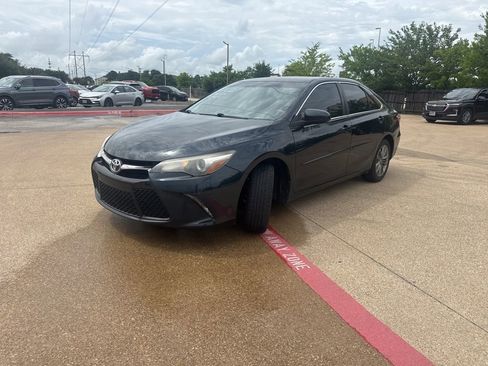 Used 2017 Toyota Camry SE FWD image 7