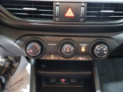 Used 2023 Kia Forte LXS w/ LXS Technology Package FWD image 27