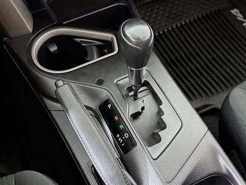 Used 2018 Toyota RAV4 LE image 17