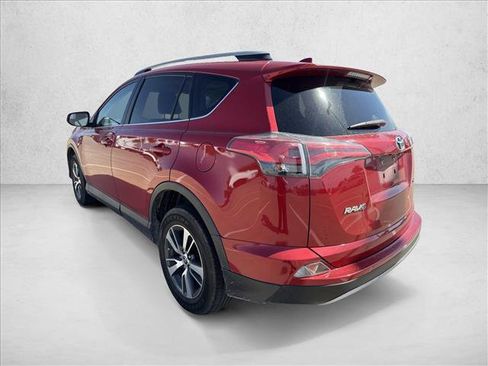 Used 2017 Toyota RAV4 XLE FWD image 7