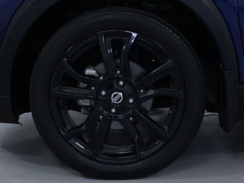 Used 2020 Nissan Kicks SR w/ Exterior Package image 30