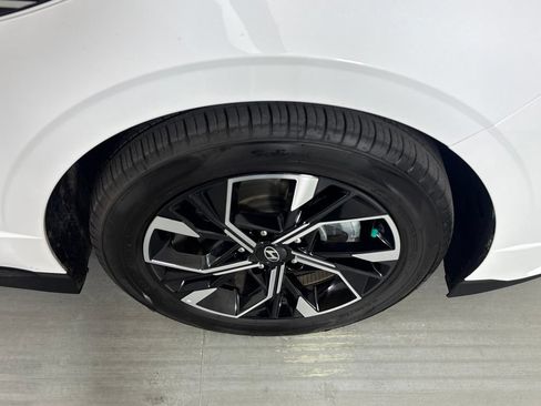 Used 2025 Hyundai Sonata SEL FWD image 14