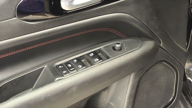 Used 2023 Jeep Compass Trailhawk w/ Trailer Tow Group AWD/4WD image 19