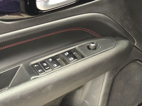 Used 2023 Jeep Compass Trailhawk w/ Trailer Tow Group AWD/4WD image 19