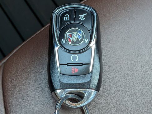 Used 2020 Buick Enclave Avenir w/ Avenir Technology Package image 29